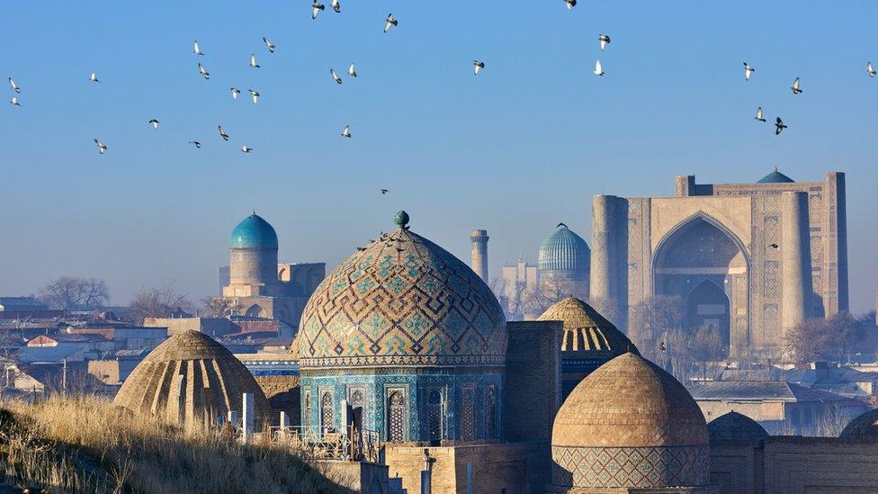 You are currently viewing Top 10 Historical Muslim Sites in Uzbekistan to Visit as a Muslim Traveler